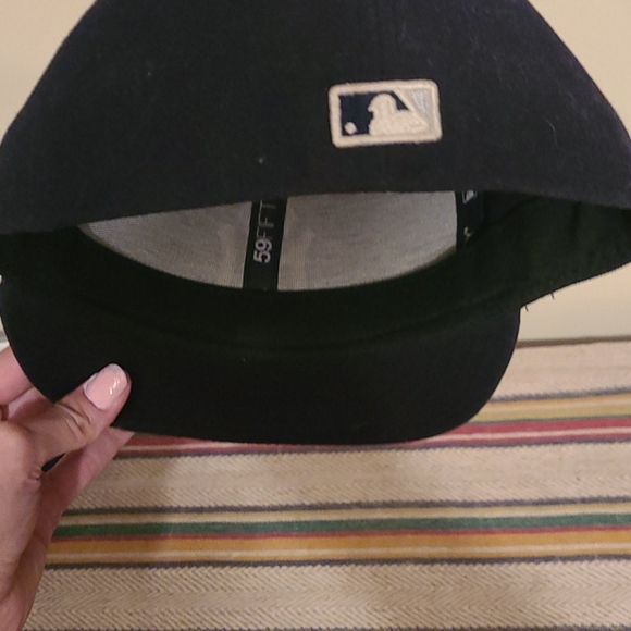 NY size: 7 3/8 - Picture 3 of 5